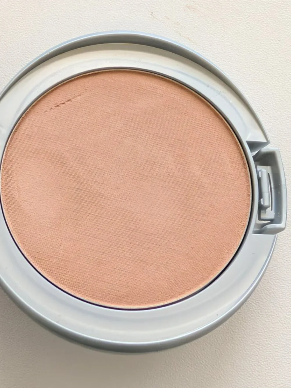 COVERGIRL Advanced Radiance Age Defying Pressed Powder 125 SOFT HONEY